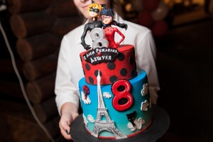 Торт Леди Баг